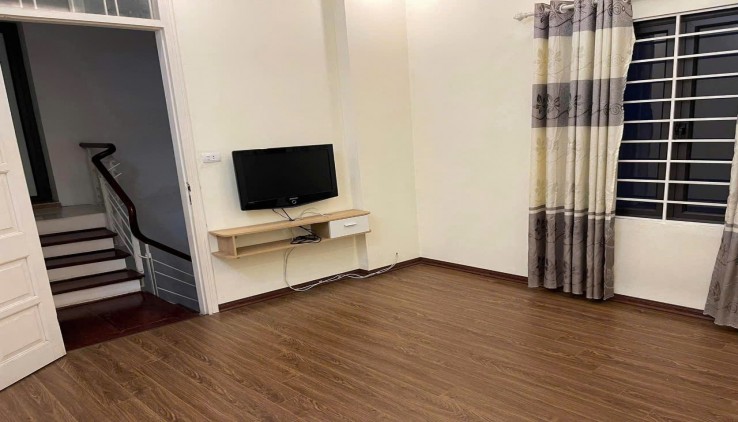 Cho thuê nhà Phố Tân Mai, 45m2, 4 tầng, 4 ngủ, 2 vệ sinh, 12 Triệu